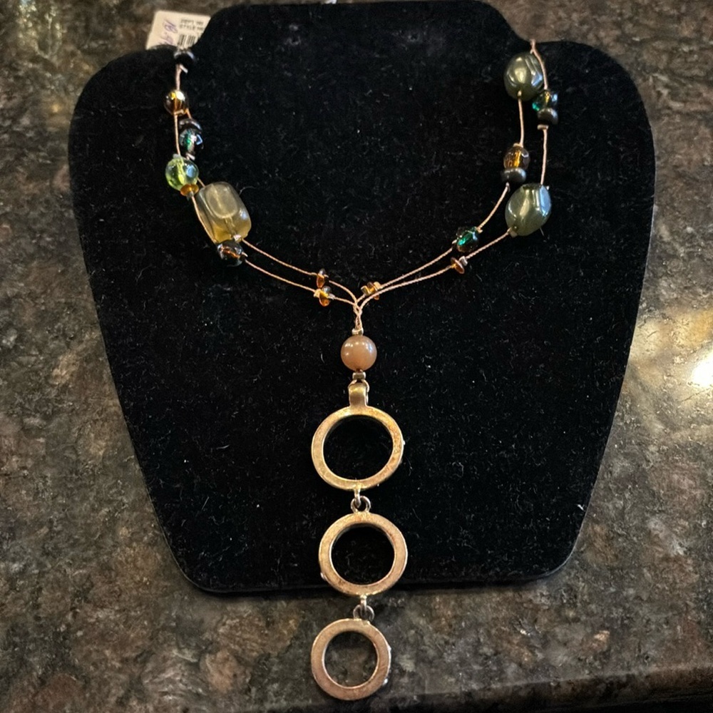 Nwt Laura Ashley Beaded Metal Necklace 16$